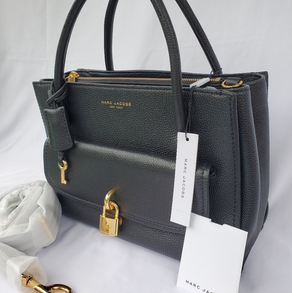 marc jacobs lock that leather tote bag